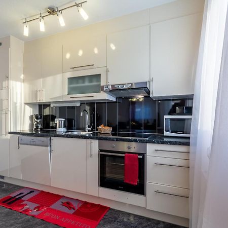 Family Friendly Apartments With A Swimming Pool Stanici, Omis - 18676 Ruang foto