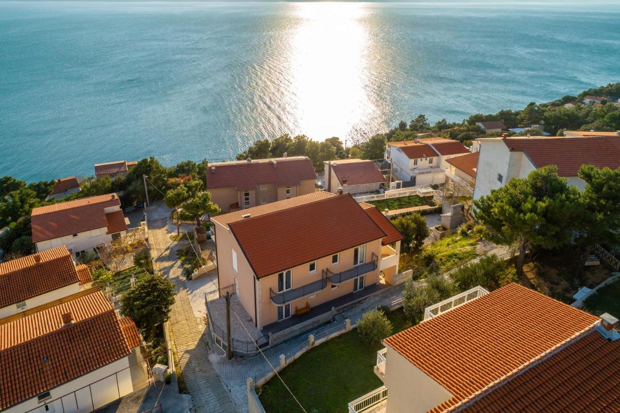 Family Friendly Apartments With A Swimming Pool Stanici, Omis - 18676 Bagian luar foto